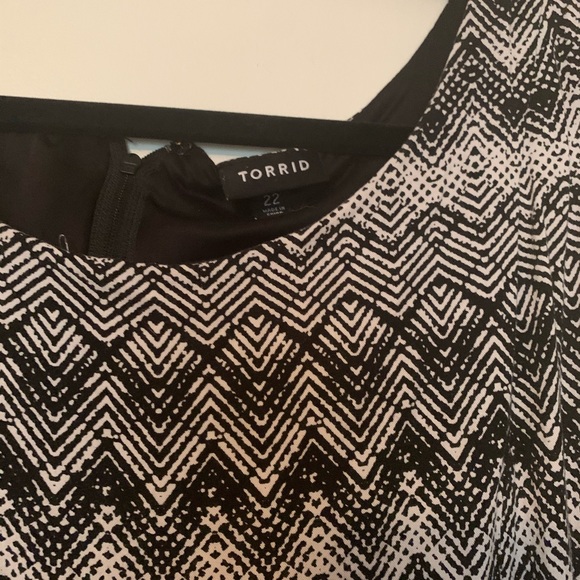 Abstract Print Mini Dress - Picture 2 of 3